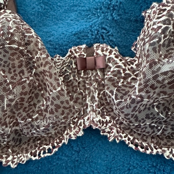 Chantelle animal print demi bra, 32D - Picture 6 of 16